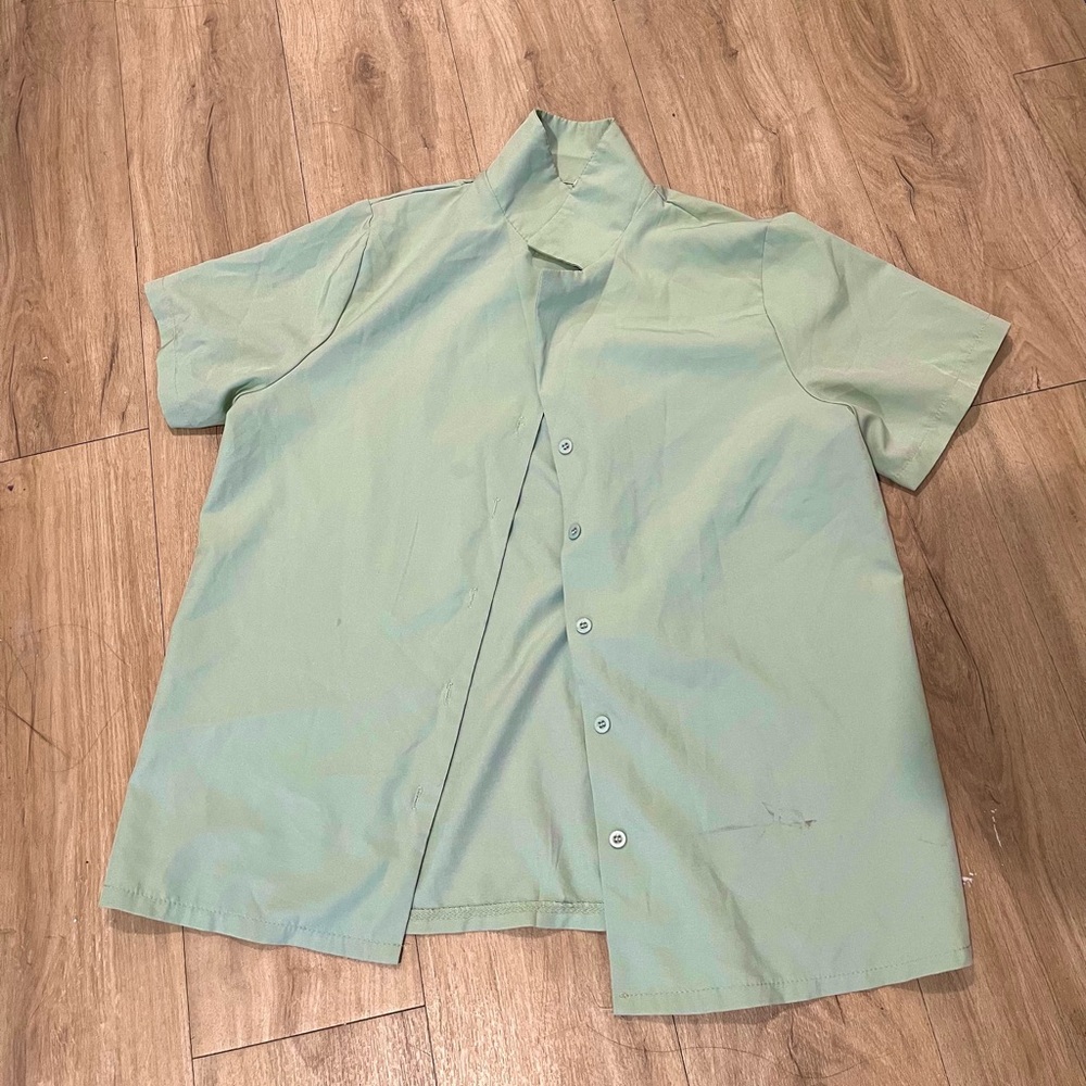 Light Green Short Sleeve Button-Up Shirt
